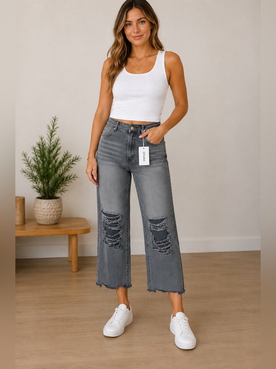 Zenana Outfitters Denim - Zenana NWT Gray Distressed Cropped Wide Leg Jeans High Rise Raw Hem Size 30